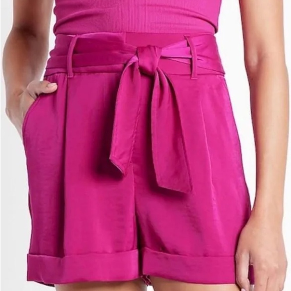 Women's Fuchsia Belted Shorts